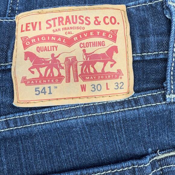 Levi's 541 Jeans Men's 30x32 Dark Blue Straight Leg Preppy Normcore Dad Jeans - Picture 4 of 13
